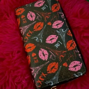 Cute Paris with hearts wallet